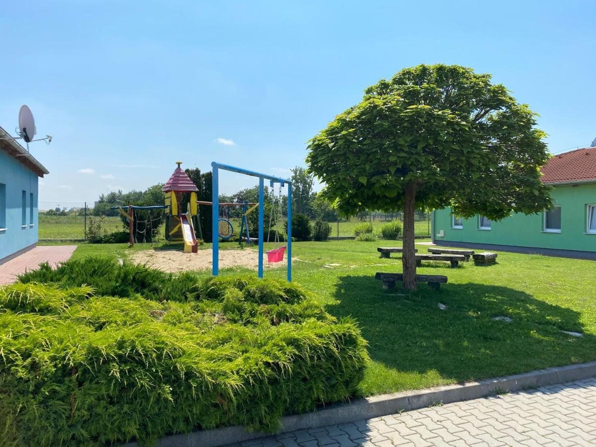 Apartman Delfin Senec Exterior photo
