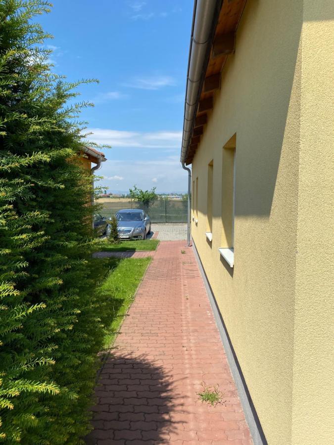 Apartman Delfin Senec Exterior photo