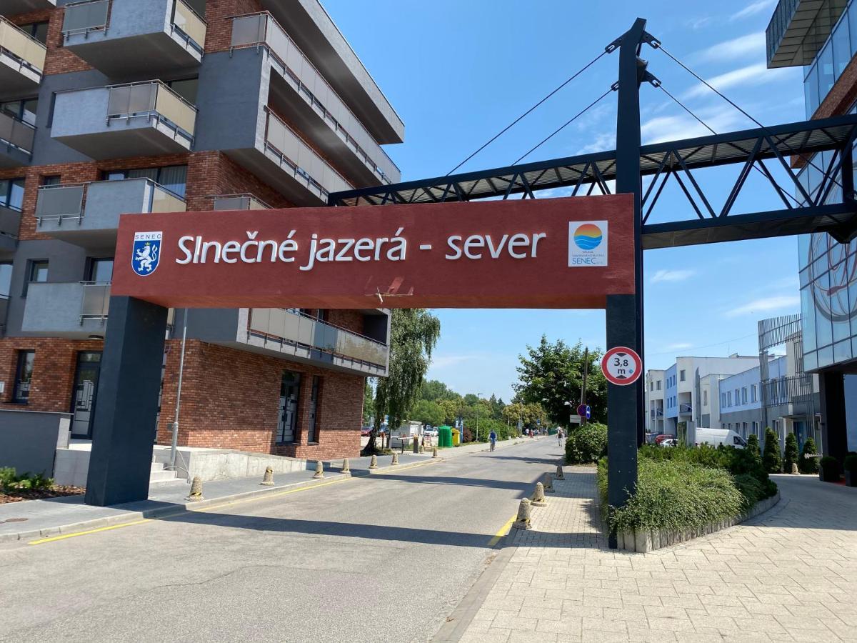 Apartman Delfin Senec Exterior photo