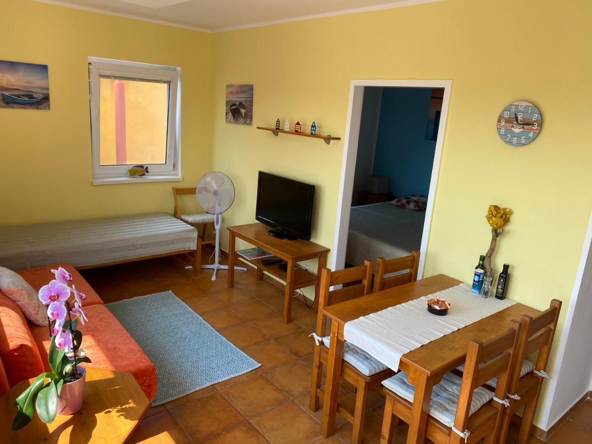 Apartman Delfin Senec Exterior photo